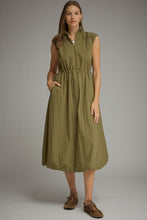 Load image into Gallery viewer, Solid Sleeveless Midi Dress with Front Zip