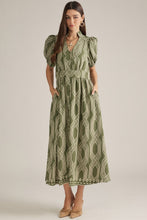 Load image into Gallery viewer, Printed Short Puff Sleeve Midi Dress