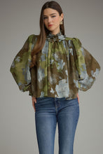 Load image into Gallery viewer, Long Puff Sleeve Floral Print Top
