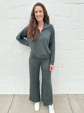 Load image into Gallery viewer, SPANX AirEssentials Wide Leg Pant