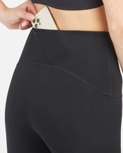 Load image into Gallery viewer, SPANX Booty Boost® Active 7/8 Leggings