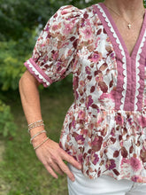 Load image into Gallery viewer, Ecru Scallop Trim V Neck Top
