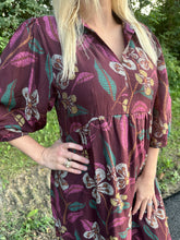 Load image into Gallery viewer, Mixed Floral Print Collared Tiered Midi Dress
