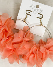 Load image into Gallery viewer, Wrapped Flower Wire Earrings
