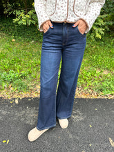 Load image into Gallery viewer, KUT Maya High Rise Fab Ab Wide Leg - Angelically
