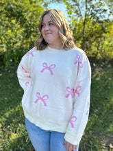 Load image into Gallery viewer, Long Sleeve Bow Pattern Sweater
