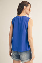 Load image into Gallery viewer, Smocking Edge Detail Tank Top
