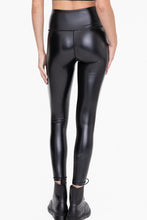 Load image into Gallery viewer, Glossy Liquid Highwaist Leggings
