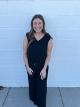 Load image into Gallery viewer, Sleeveless Linen Blend Tank
