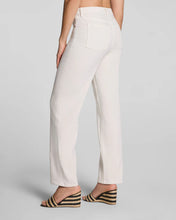 Load image into Gallery viewer, SPANX 90s Straight Leg Jeans - Alabaster
