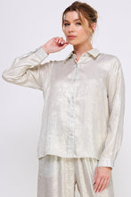 Load image into Gallery viewer, Long Sleeve Brushed Satin Button Front Shirt
