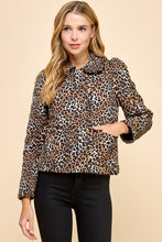 Load image into Gallery viewer, Cheetah Print Quilted Jacket
