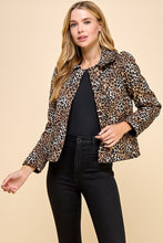 Load image into Gallery viewer, Cheetah Print Quilted Jacket
