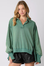 Load image into Gallery viewer, Mineral Wash Collar Placket Oversized Sweatshirt
