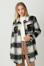 Load image into Gallery viewer, Fringe Detailed Long Plaid Jacket
