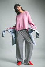 Load image into Gallery viewer, Drop Shoulder Yarn Sweater
