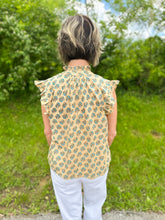 Load image into Gallery viewer, Ruffle Sleeve Flower Print Top
