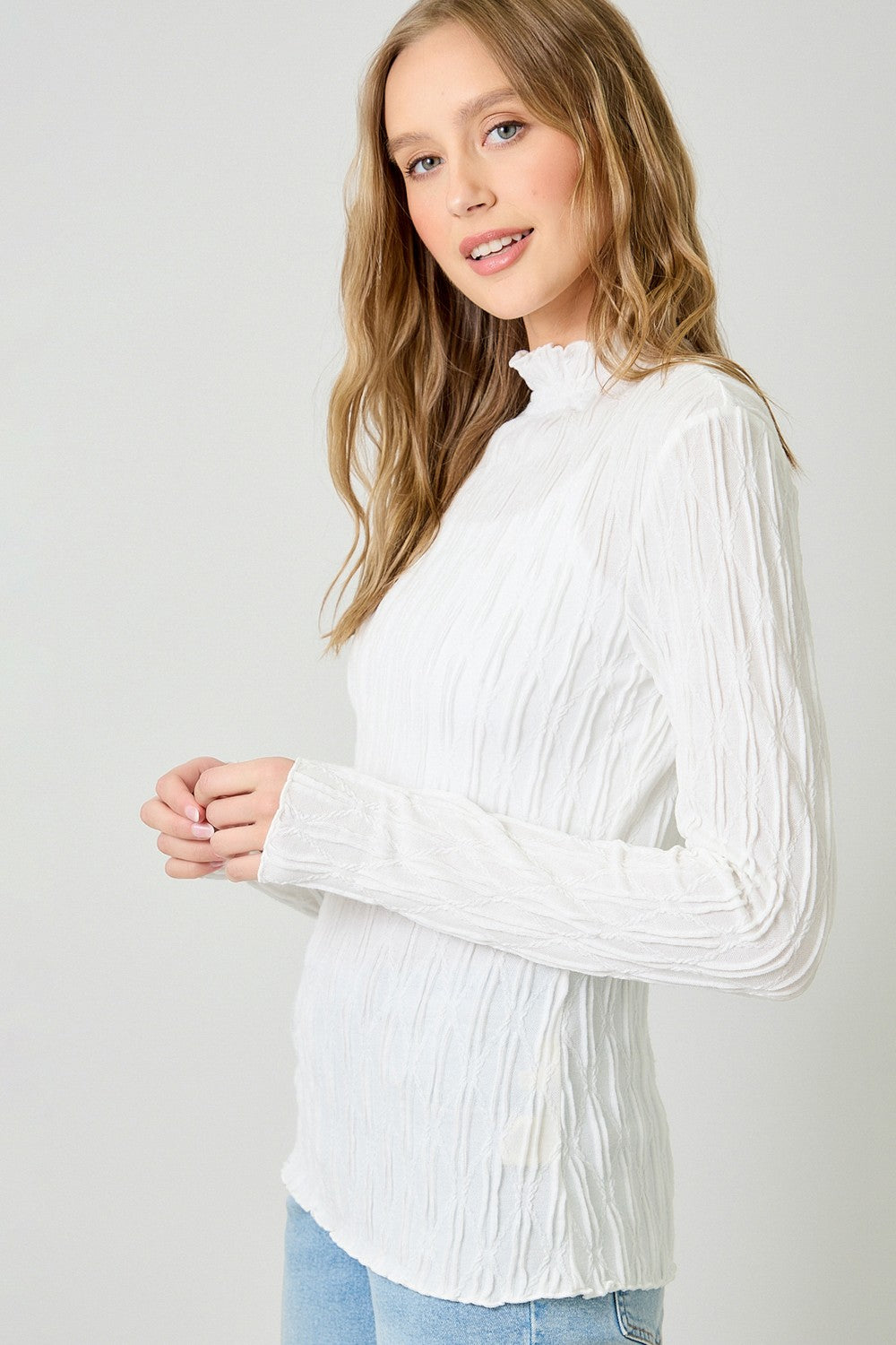 Solid Lettuce Edge Textured Top