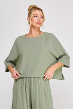 Load image into Gallery viewer, Soft Linen Flowy Dolman Elbow Top
