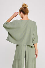 Load image into Gallery viewer, Soft Linen Flowy Dolman Elbow Top
