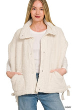 Load image into Gallery viewer, Oversized Faux Fur Vest
