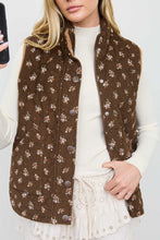 Load image into Gallery viewer, Floral Quilted Zip Front Mock Neck Vest
