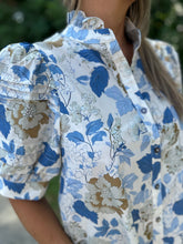 Load image into Gallery viewer, Blue Floral Puff Pintuck Sleeve Top
