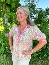 Load image into Gallery viewer, Floral Puff Sleeve Blouse
