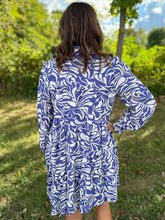 Load image into Gallery viewer, Retro Printed Long Sleeve Shift Dress
