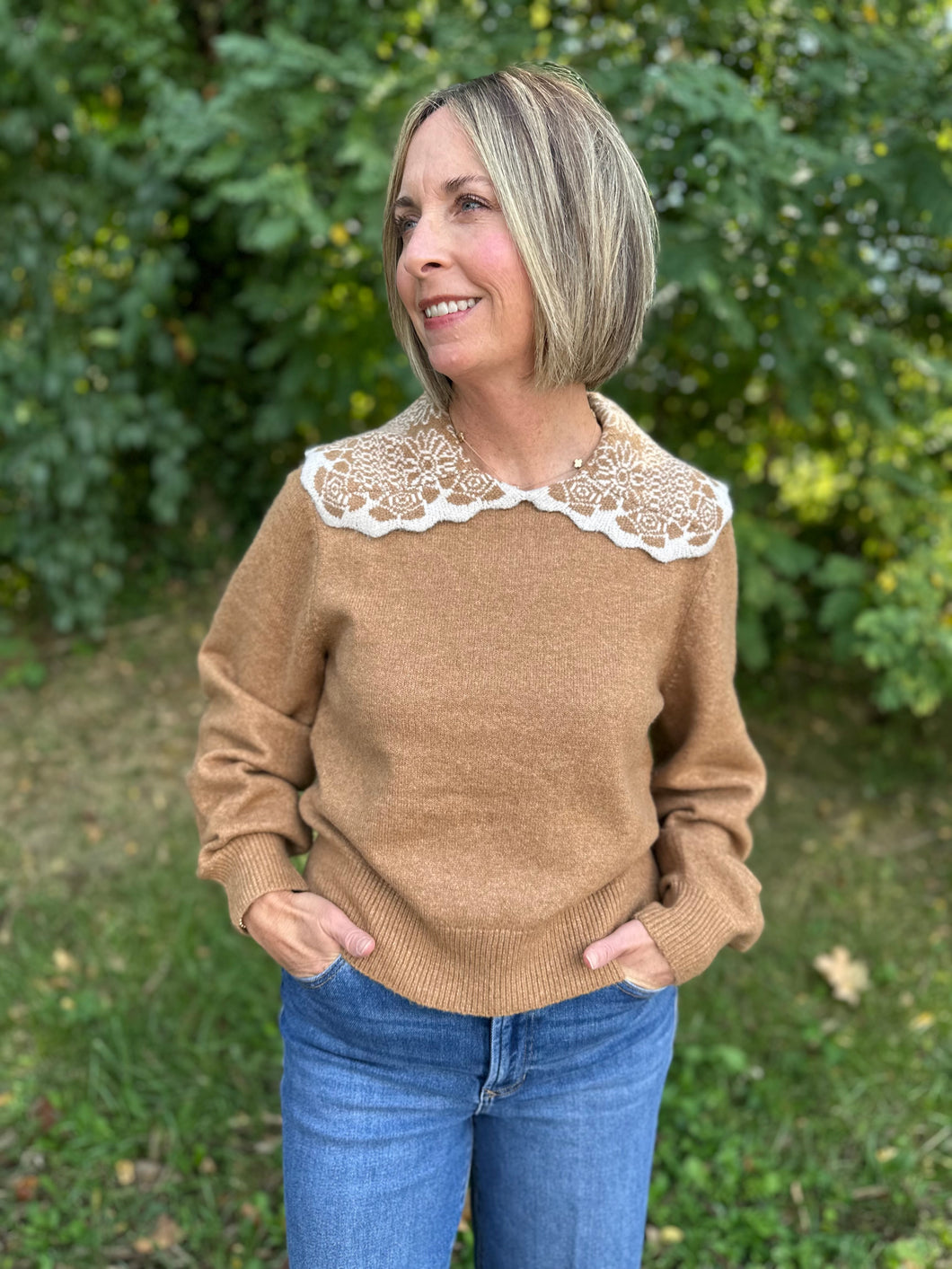 Collared Detailed Knit Top