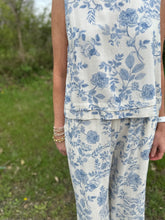 Load image into Gallery viewer, Blue Blossom Soft Linen Tank
