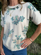 Load image into Gallery viewer, Printed Crew Neckline Short Sleeve Sweater
