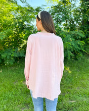 Load image into Gallery viewer, Pink Oversized Frayed Hem Crinkle Top
