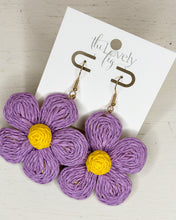 Load image into Gallery viewer, Wrapped Raffia Flower Earrings
