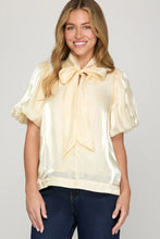 Load image into Gallery viewer, Short Puff Sleeve Woven Top with Bow
