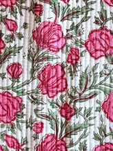 Load image into Gallery viewer, Quilted Toiletry Set
