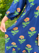 Load image into Gallery viewer, Navy Floral Print Collared Midi Dress
