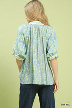 Load image into Gallery viewer, Spring Burst V Neck Top
