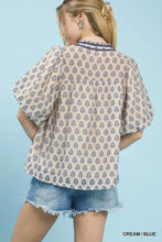 Load image into Gallery viewer, Two Tone Abstract Print Top
