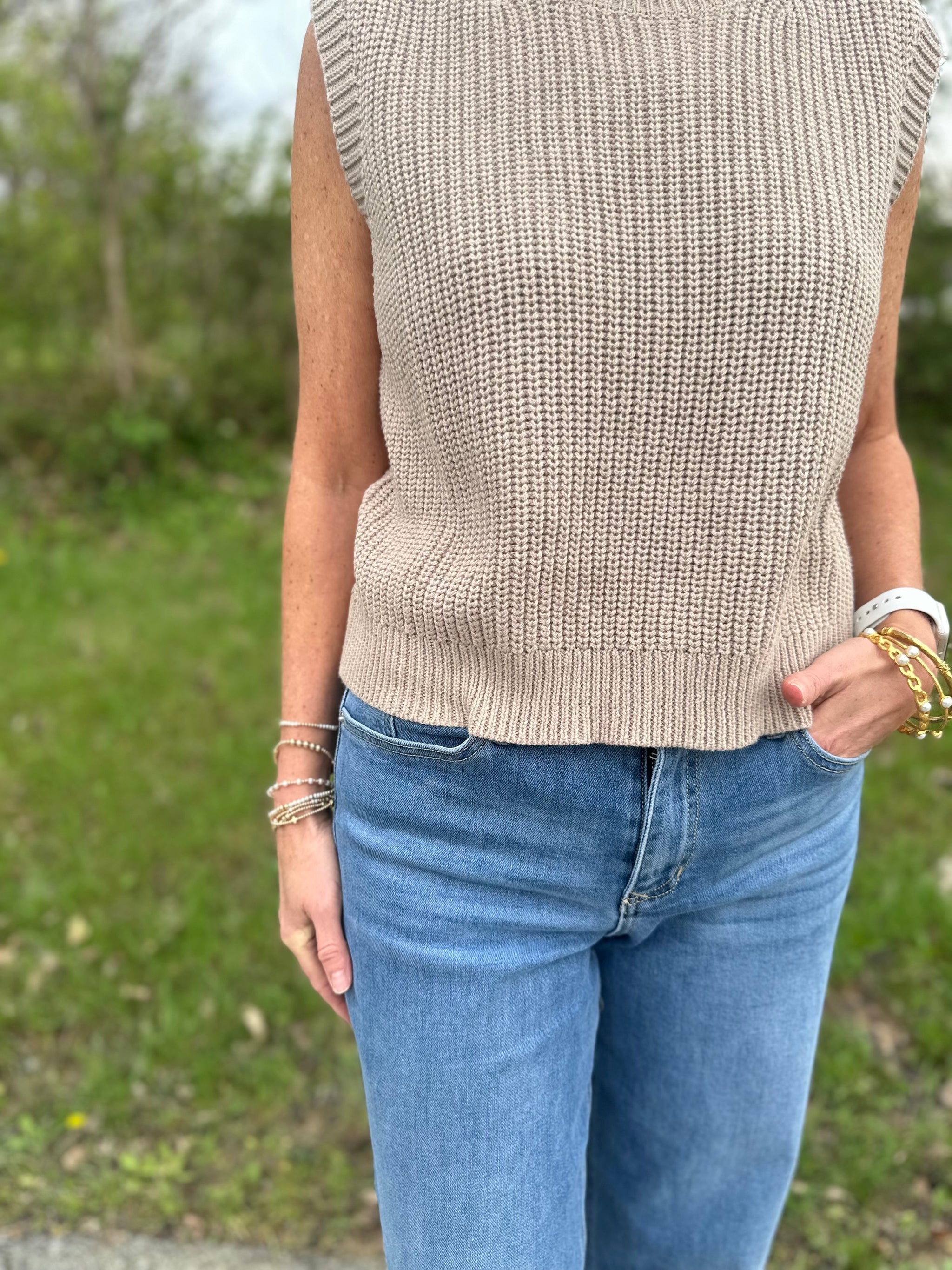 Mocha Knit Sweater Vest – The Lovely Fig