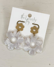 Load image into Gallery viewer, Double Flower Shape Dangle Earring
