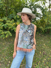 Load image into Gallery viewer, Grey Sleeveless Floral Embroidery Feather Hem Top
