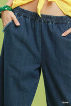 Load image into Gallery viewer, Washed Denim Wide Leg Pants with Frey Hem
