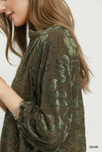 Load image into Gallery viewer, Velvet Split Neck Raglan 3/4 Puff Sleeve Top
