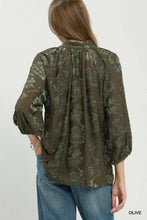 Load image into Gallery viewer, Velvet Split Neck Raglan 3/4 Puff Sleeve Top
