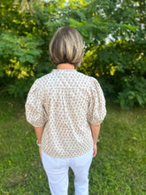Load image into Gallery viewer, Cream Floral Puff Sleeve Blouse Top
