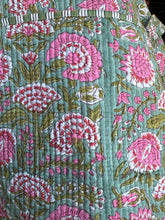 Load image into Gallery viewer, Quilted Toiletry Set
