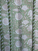 Load image into Gallery viewer, Quilted Toiletry Set
