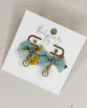 Load image into Gallery viewer, Ribbon &amp; Pearl Earrings
