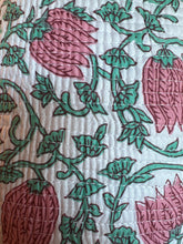 Load image into Gallery viewer, Quilted Toiletry Set
